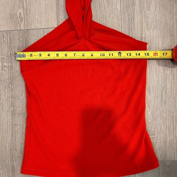 Evereve Red Cross-Shoulder Tank Top - Picture 3 of 5